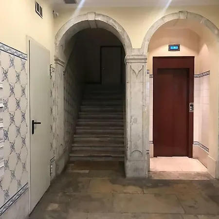 ※new ※ Baixa-1bedroom With Lift *